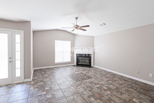 Photo - 5862 Waggoner Ct