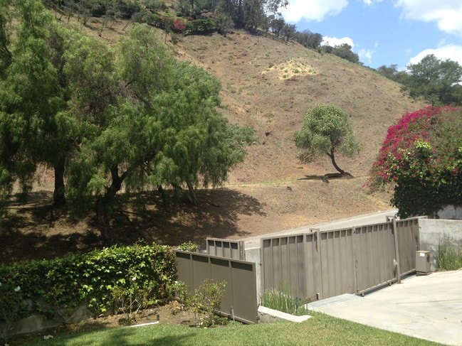 Photo - 1348 San Ysidro Dr