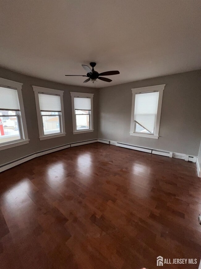 Photo - 156 Holly St