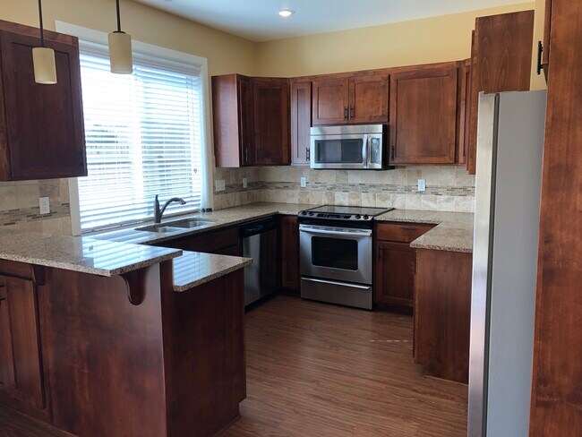 Photo - 935 Valley View Dr