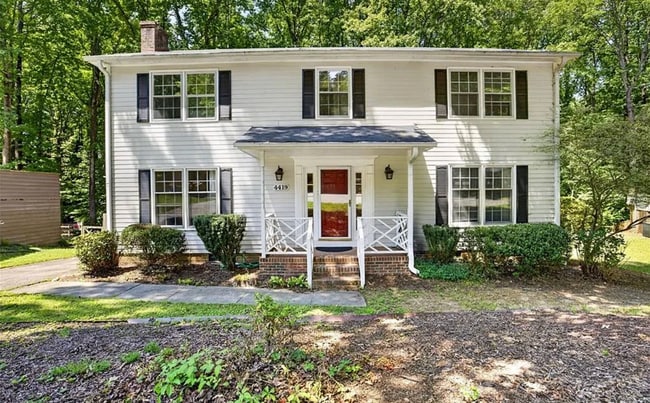 Building Photo - Spacious 4 bedroom 2.5 bathroom home in popular Woodridge NW Greensboro!