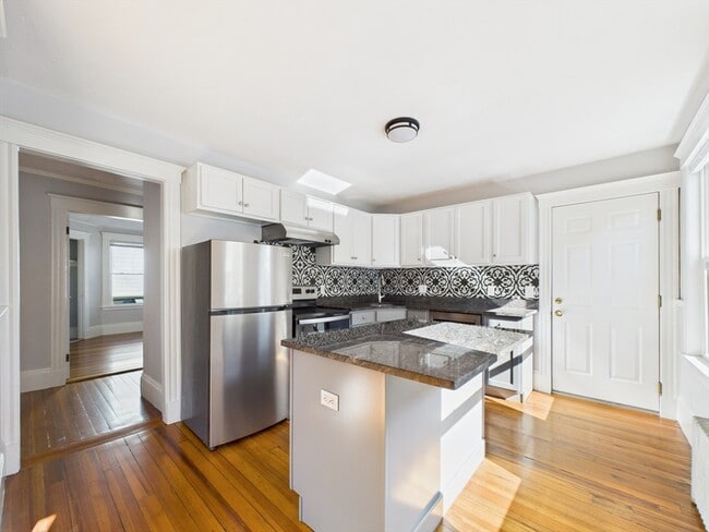 Building Photo - 6 Hancock St Unit 1