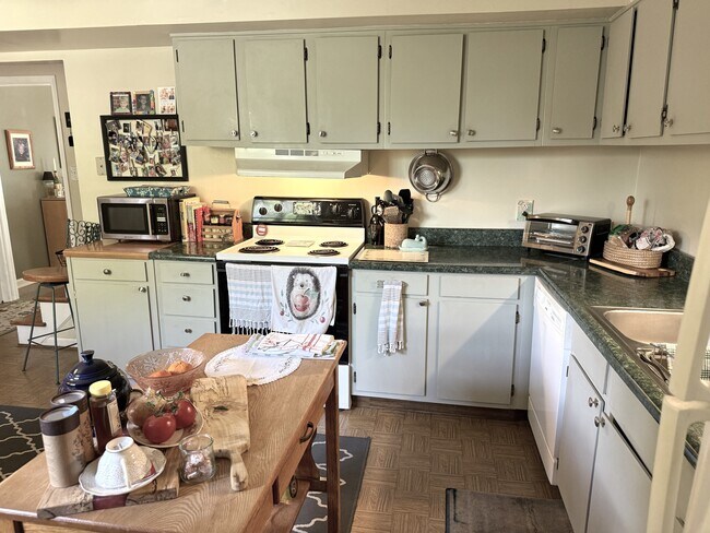 Photo - 103 Doncaster Ln