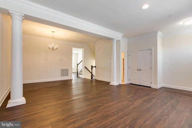Photo - 7757 Crystal Brook Way