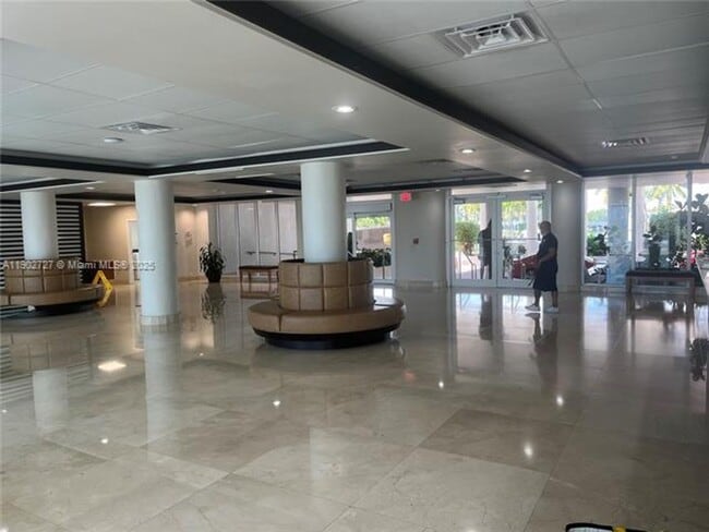 Photo - 5005 Collins Ave Unit 5005 Collins Ave appt 923