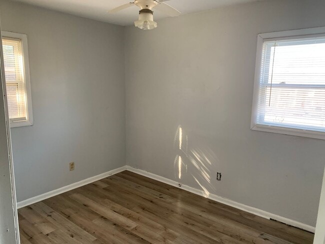 Photo - 312 S Zetterower Ave