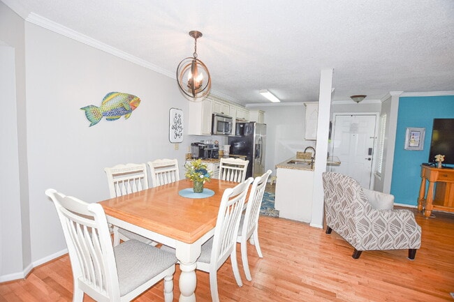 Photo - Spacious Condo Beautifully Furnished Unit L