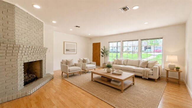 Photo - 405 Ridgewood Rd
