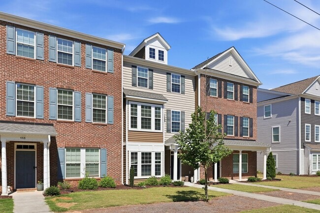 Photo - Modern 4BR Townhome with Washer/Dryer & Pet-Friendly Living in Morrisville!
