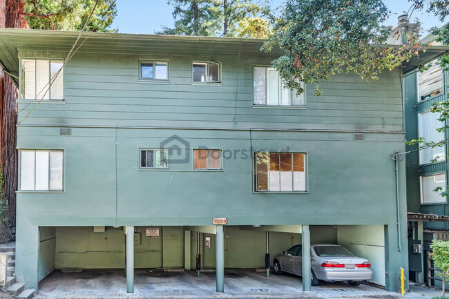 Photo - 2704 Le Conte Ave Condo Unit 1