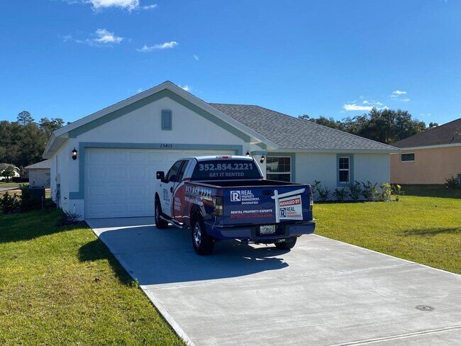 Photo - Desirable SW Ocala Neighborhood 3/2/2 **WON'T LAST**