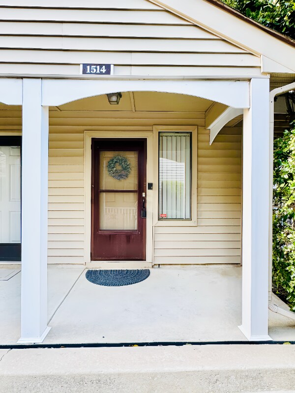 Photo - 1514 Roberts Way
