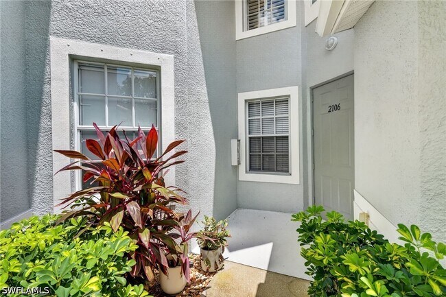 1285 Sweetwater Cove Unit 2106