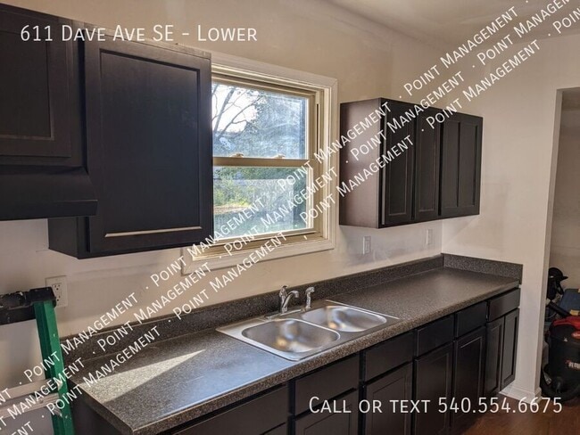 Photo - 611 Dale Ave SE Unit Lower