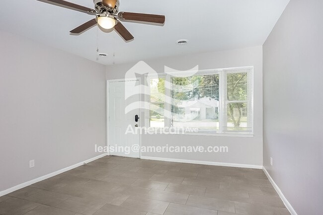 Photo - 2152 Bayvale Rd