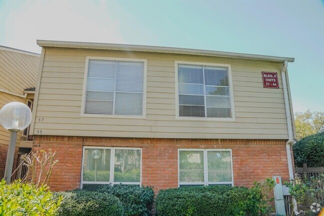 Building Photo - 5005 Georgi Ln Unit 37 Rental