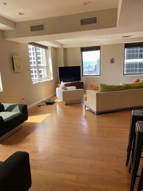 Building Photo - 914 Main St Unit 1504 Rental
