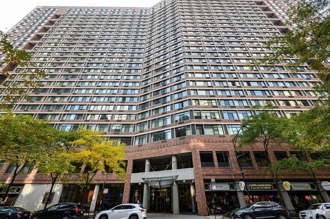Building Photo - 211 E Ohio St Unit 2519 Rental
