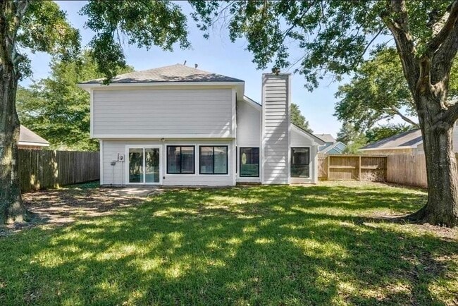 Building Photo - 2519 Silver Cypress Dr