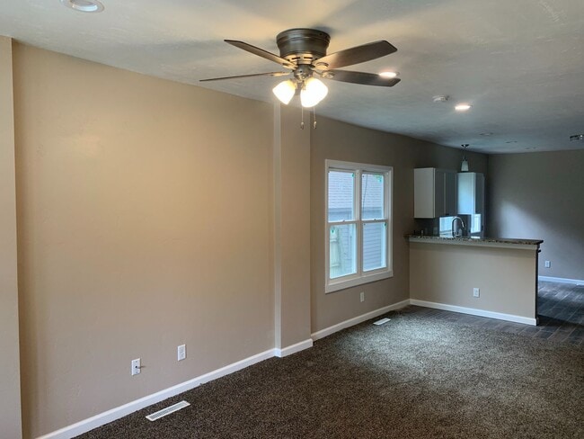 Photo - 321-321 Caroline St Unit 319