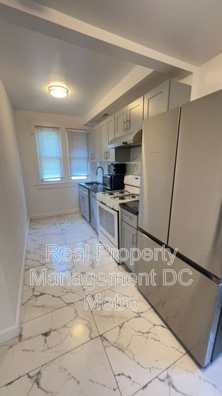 Photo - 1241 Monroe St NE