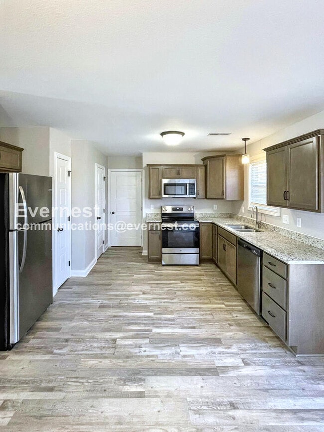 Photo - 1101 Cardinal Crk Dr