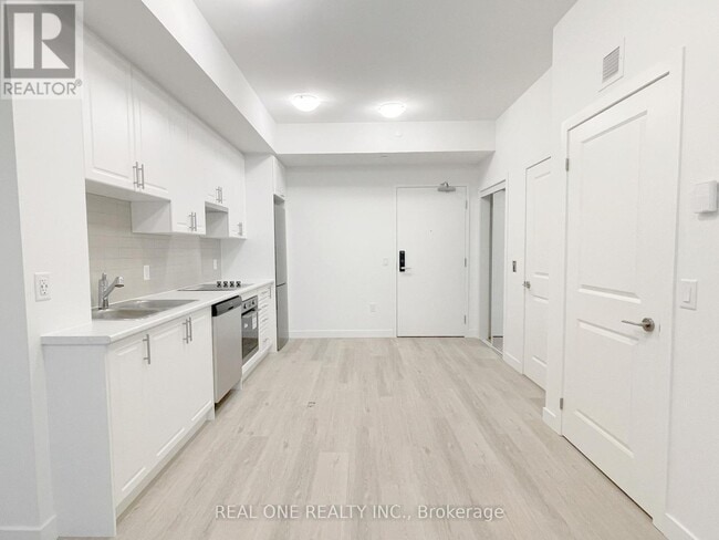 Photo - 461 Green Rd Unité 610