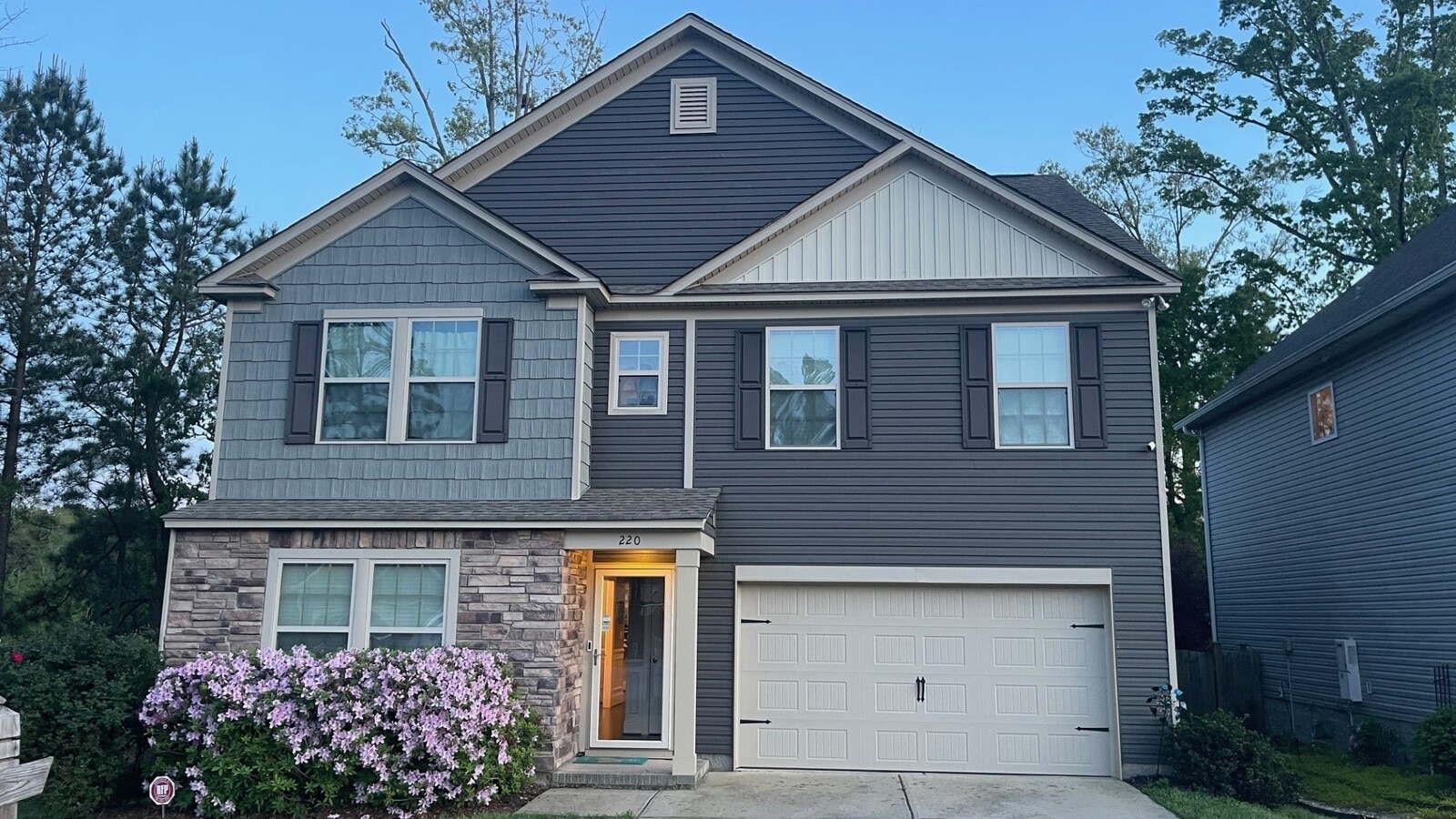 Photo - 220 Ventnor Ave