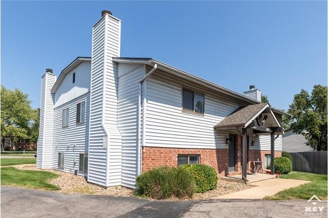 Building Photo - 7011 W Sheriac Cir Rental