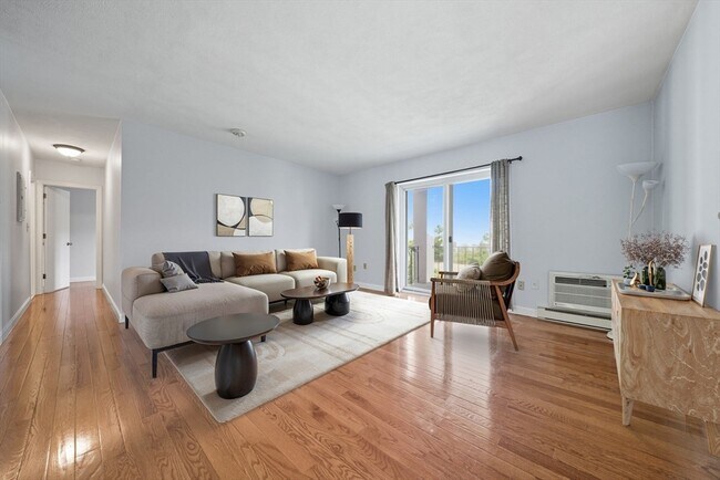 Photo - 808 Willard St Unidad F11