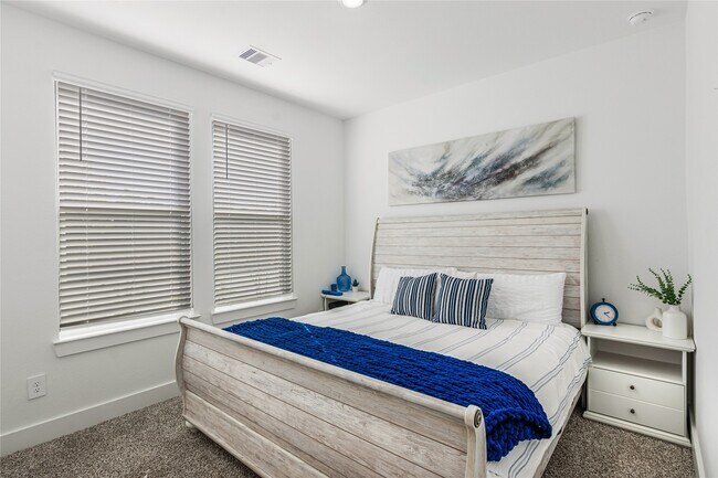 Photo - 638 Paisley Harbor Ct