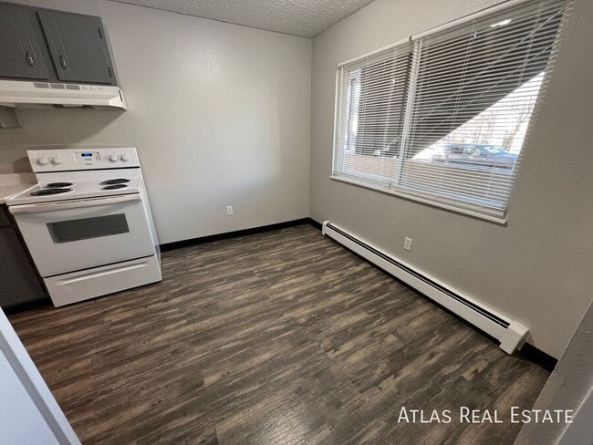 Photo - 415 St Vrain Pl Unidad 102