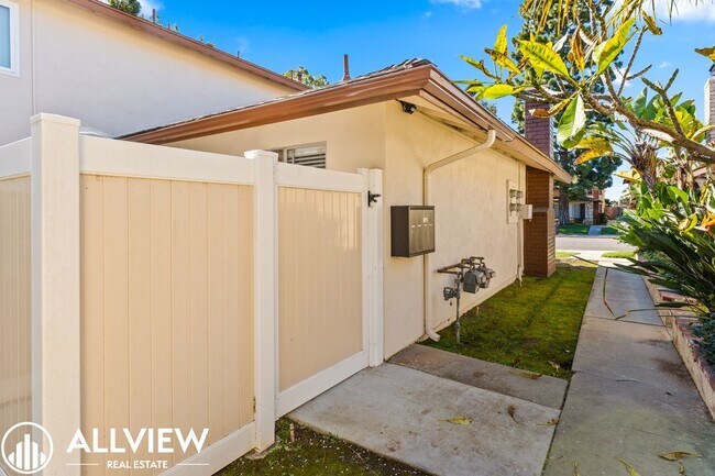 17972 Baron Cir Unit 3