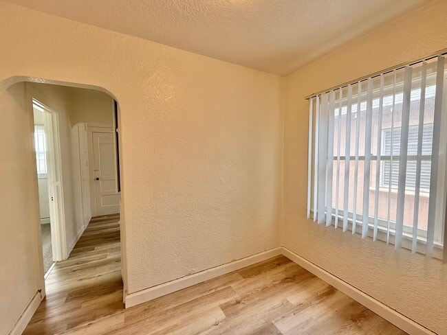 Photo - 2 Bedroom Home nestled in City Heights! With Parking!!