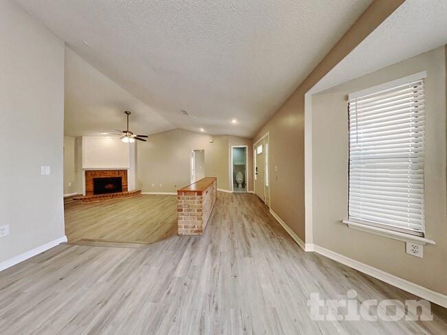 Photo - 801 Maraval Ct