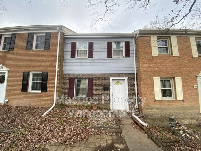 Photo - 736 Olde Greenwich Cir Townhome