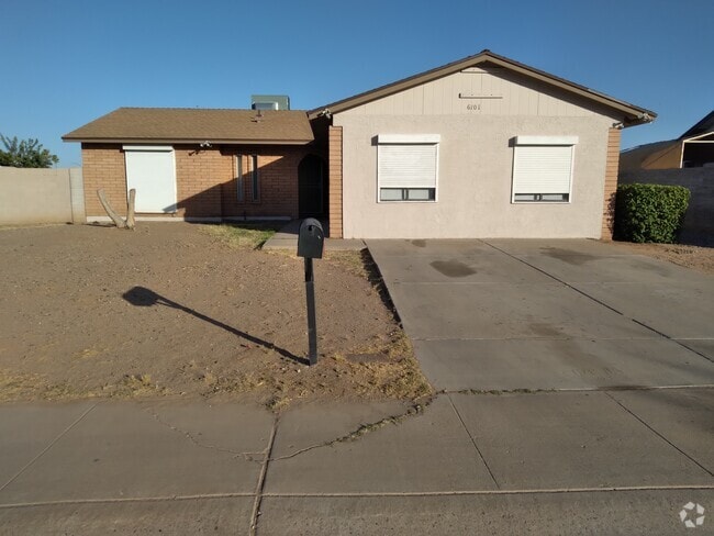 Building Photo - 6101 W McKinley St Rental