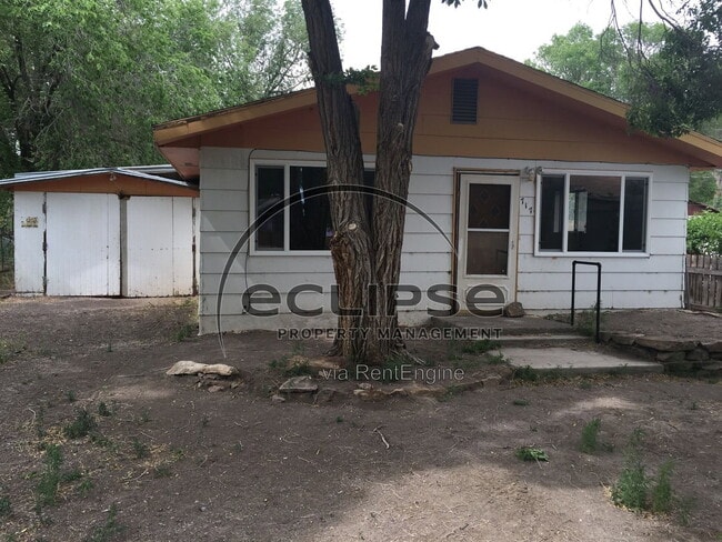 Photo - 717 10th St