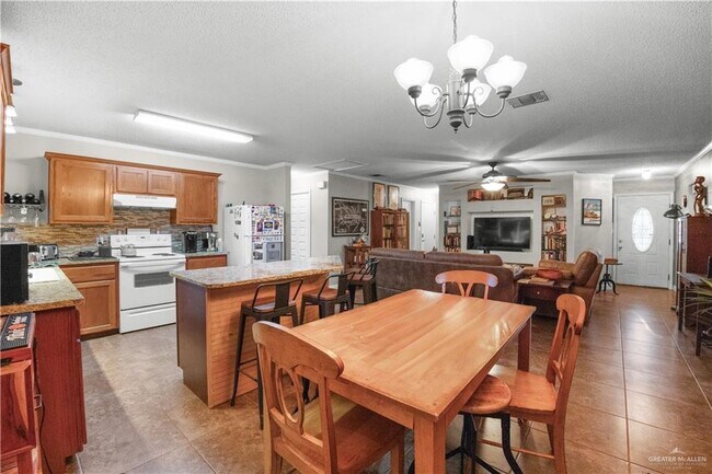 Photo - 13 Roosevelt St