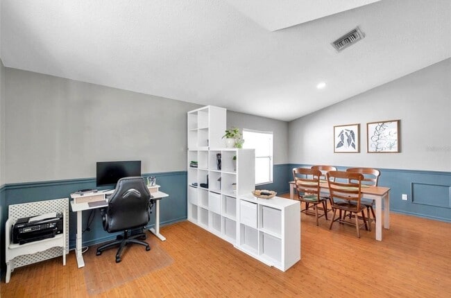 Photo - 6748 Waterton Dr