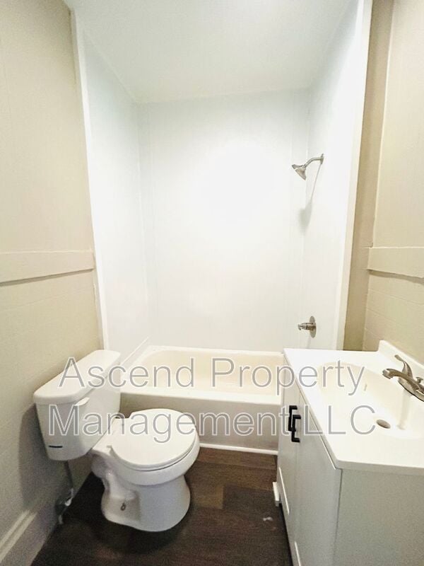 Photo - 1500 Bradt St