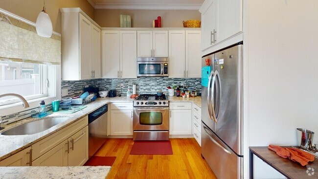 Building Photo - 57 Preble St Unit 1 Rental