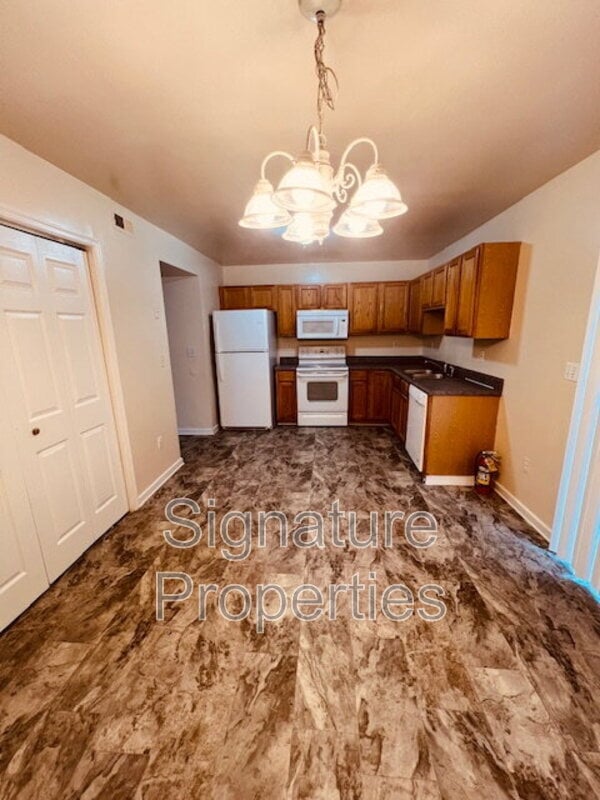 Photo - 555 Fairfax Ave Unit Apt C