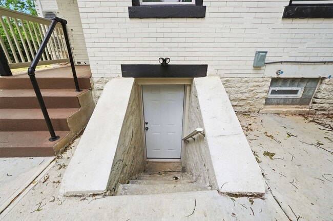 Photo - 568 Hale Ave Unidad #1