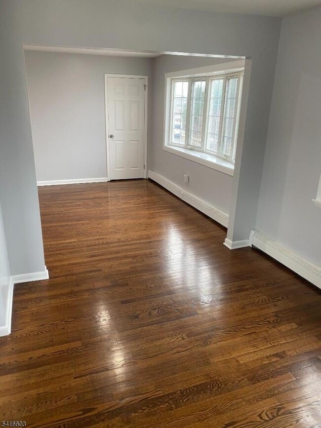 Photo - 409 Gable Ln