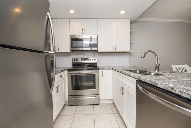 Photo - 4250 A1A S Unidad A16