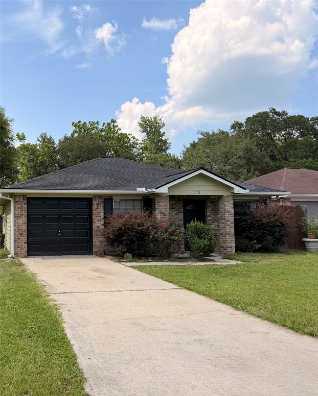 Photo - 1101 Byrdsong Ct