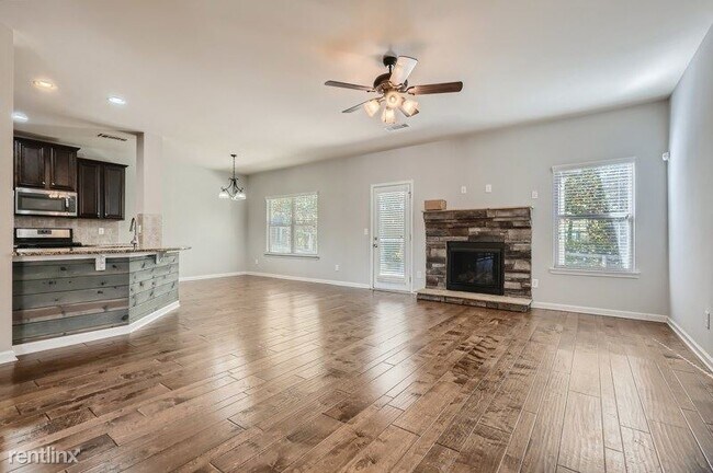 Photo - 5 br, 3 bath House - 511 Sunset Street UNIT