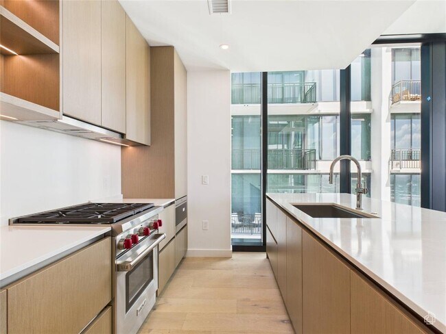 Building Photo - 610 Davis St Unit 2808 Rental