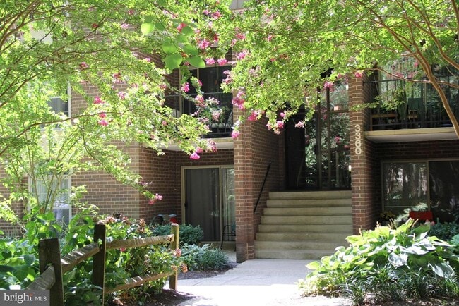 Building Photo - 3360 Woodburn Rd Unit 23